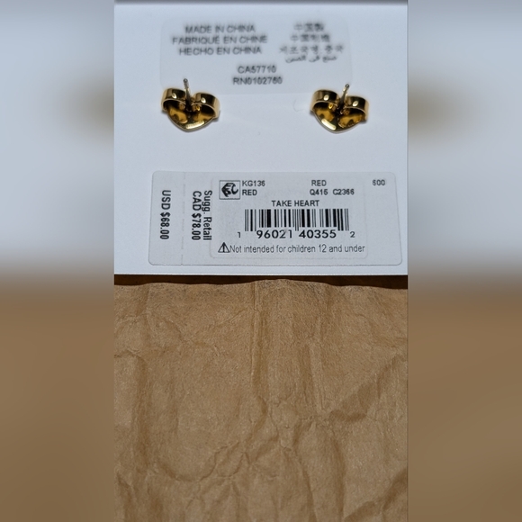 Kate Spade Take Heart Stud Earrings NWT - Picture 5 of 5